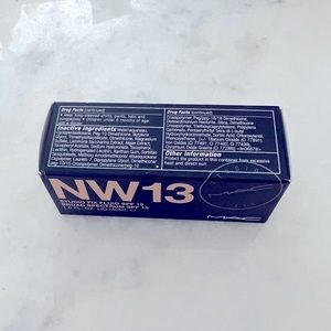 Mac Studio Fix Fluid Foundation NW13